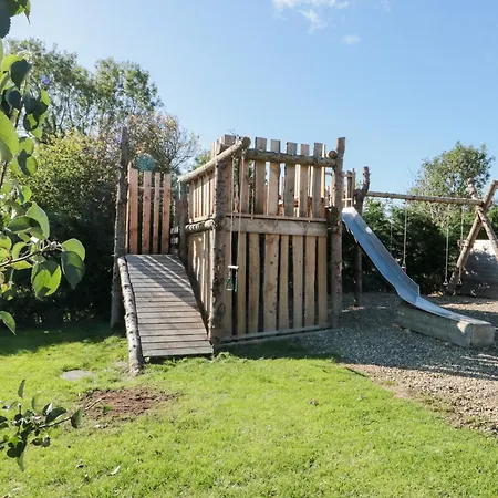 Foxes Den Nyaraló Allerston