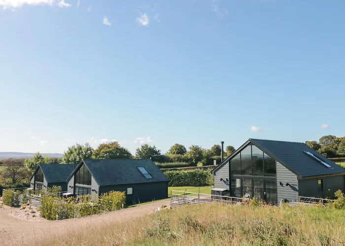 Foxes Den * Allerston